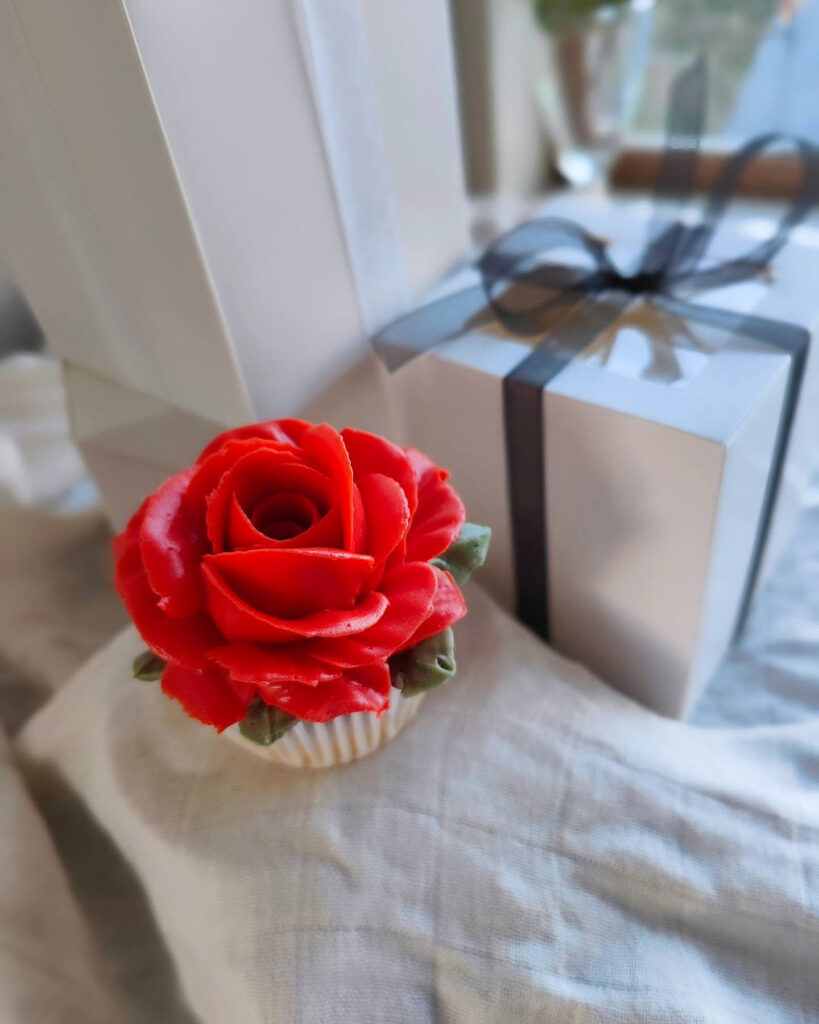Red Rose Cupcake and Gift Box Presentation by Criollo Designer Cakes in Dunedin, Otago